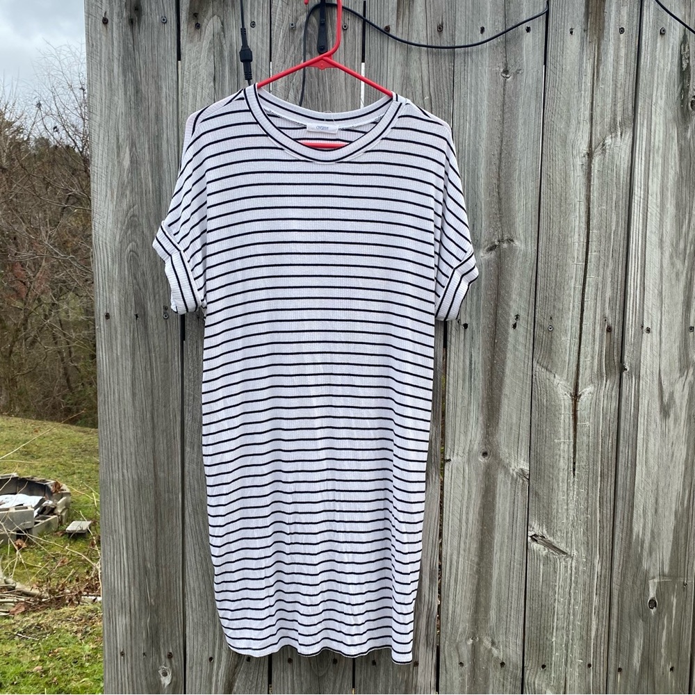 Cherish L Scoop Neck White Striped Shirt‎ Dress with Pockets